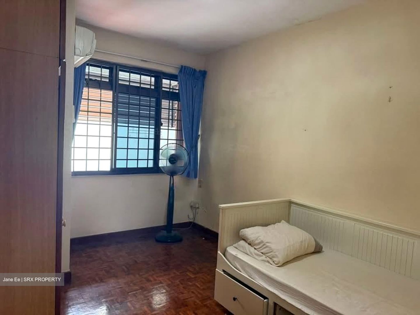 Recreation Lane (D19), Terrace #569040111